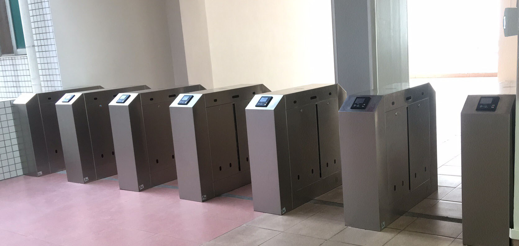 塞伯羅斯彩屏門(mén)禁考勤機